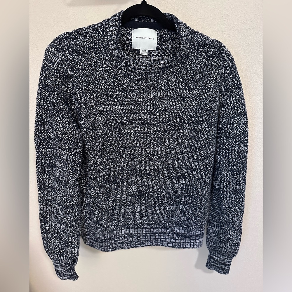 American Eagle Outfitters Black and White Crewneck Sweater